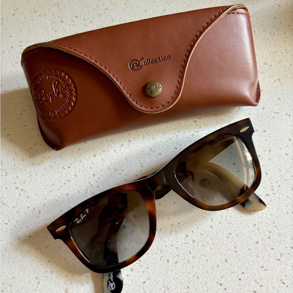 Ray-Ban Polarized Tortoise Shell Sunglasses with Case